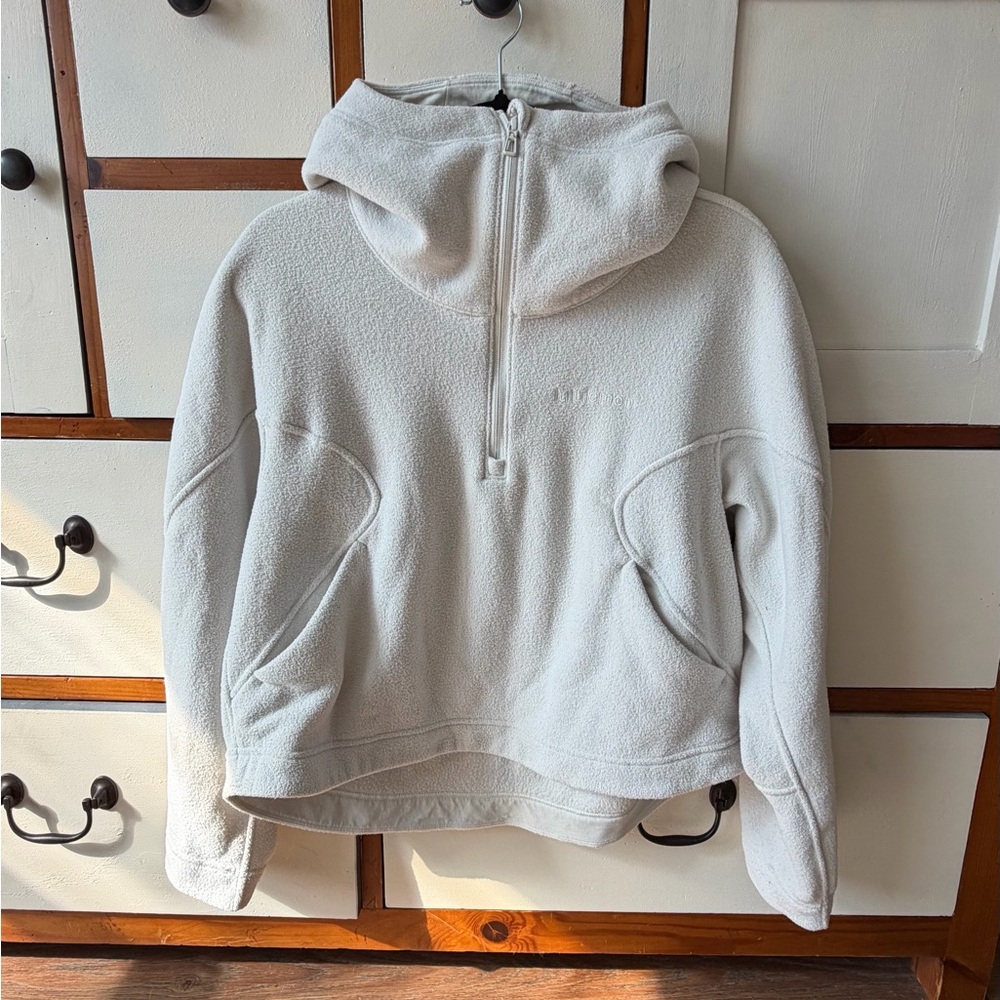 Lululemon terry fleece half zip, logo hit on front side